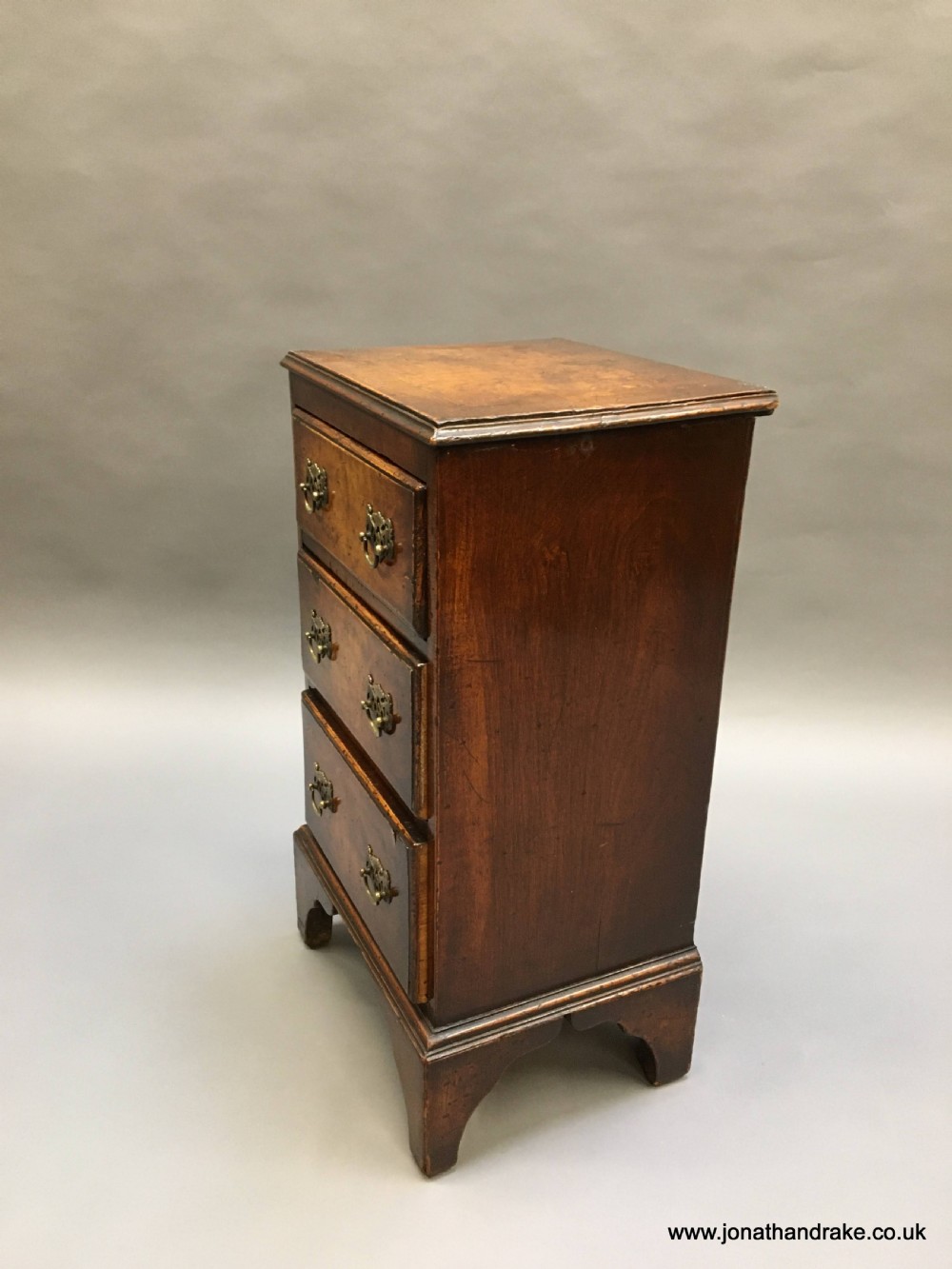 Georgian Revival walnut small chest View VII