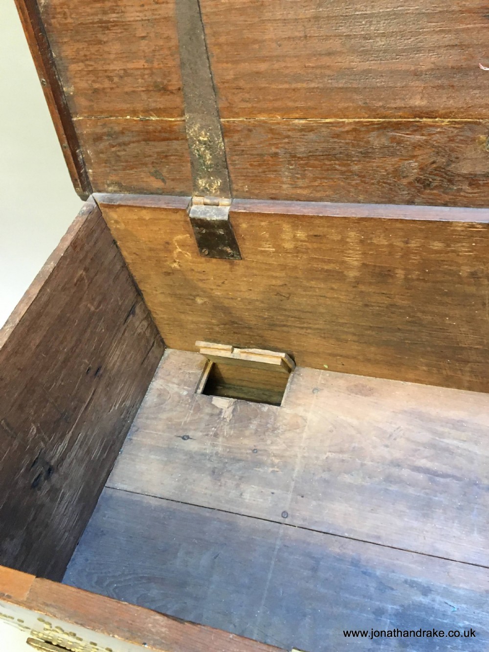 C19th Indian trunk chest View XII