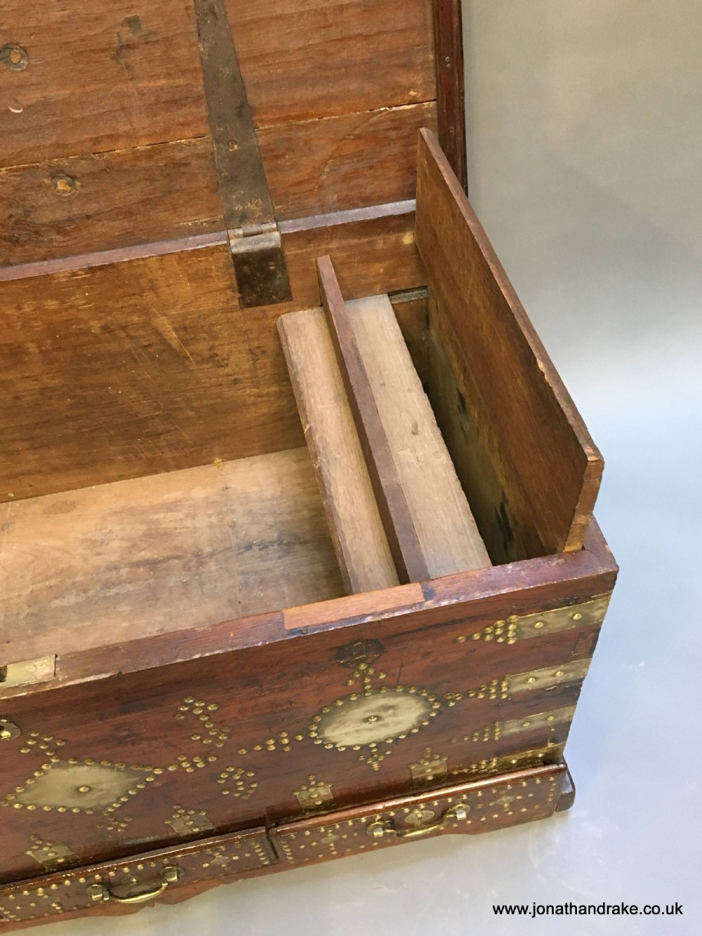 C19th Indian trunk chest View XIII