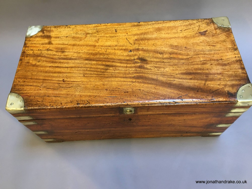 Campaign camphor chest trunk View VIII
