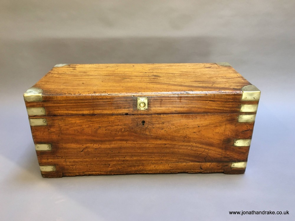 Campaign camphor chest trunk View XI