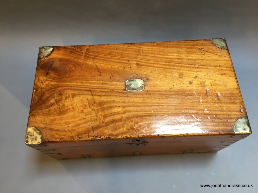 camphor campaign trunk chest View II