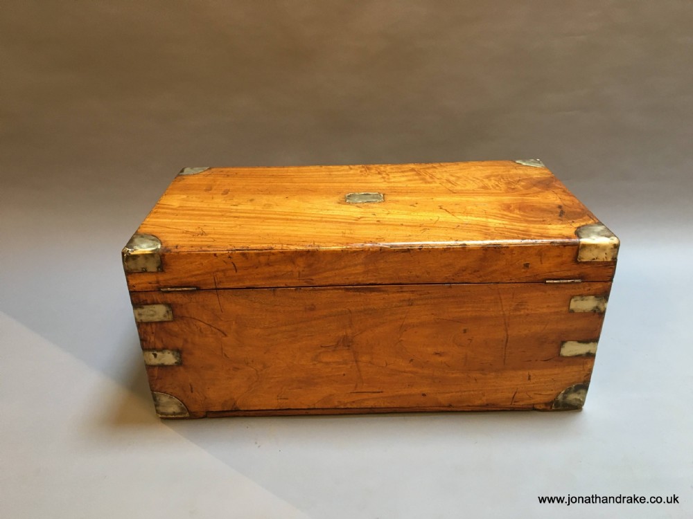 camphor campaign trunk chest View VII