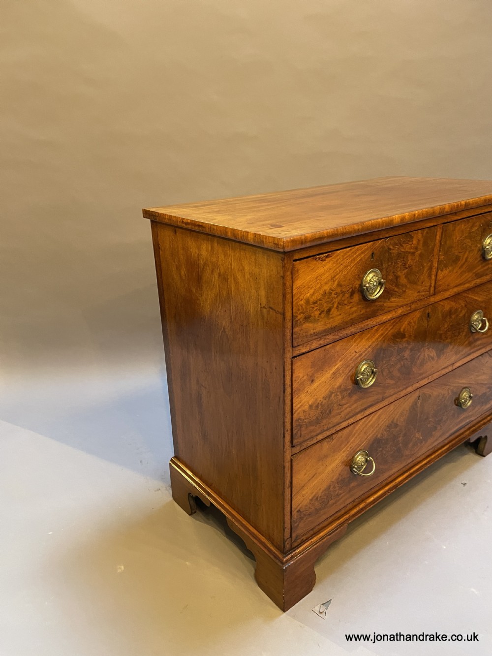 George III small chest of drawers View IV