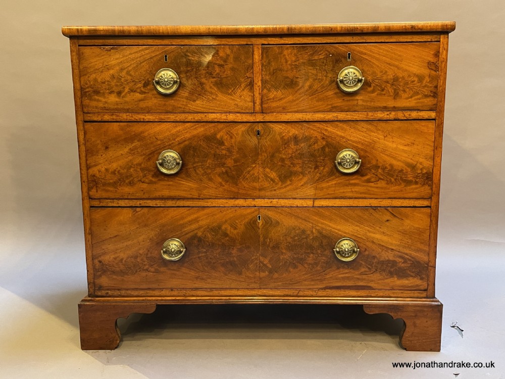 George III small chest of drawers View V