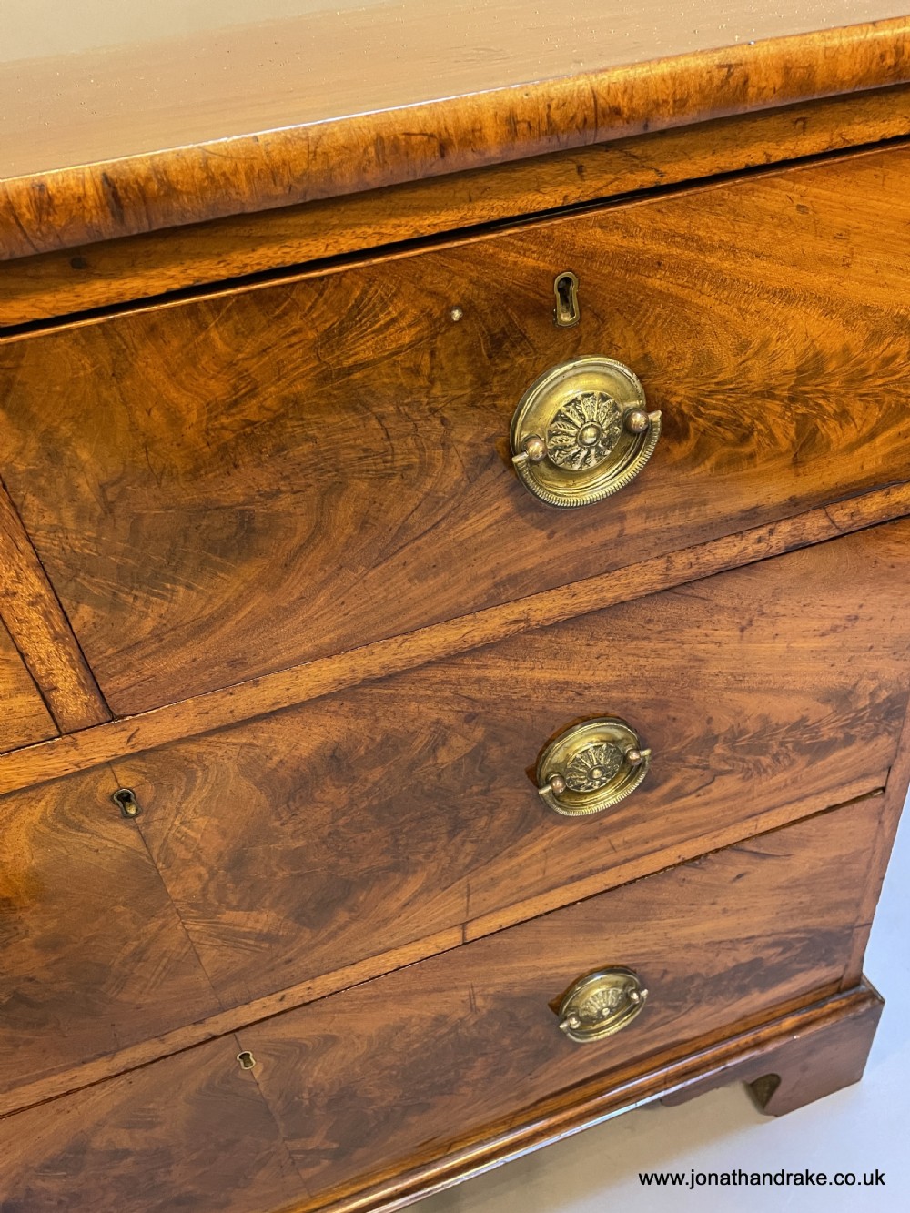 George III small chest of drawers View VI
