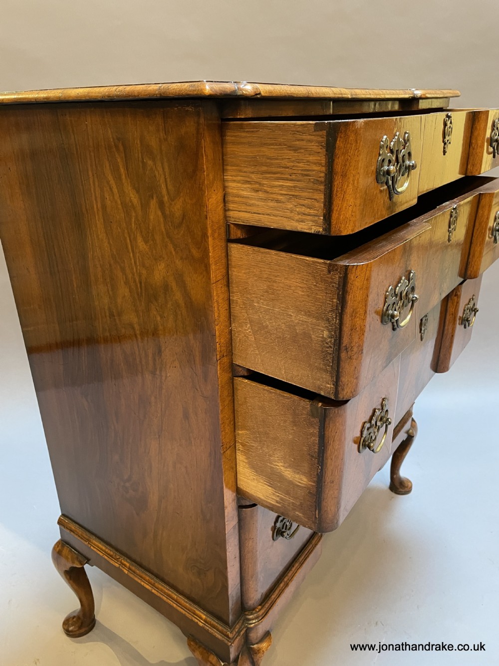 Georgian Revival small chest of drawers View IV