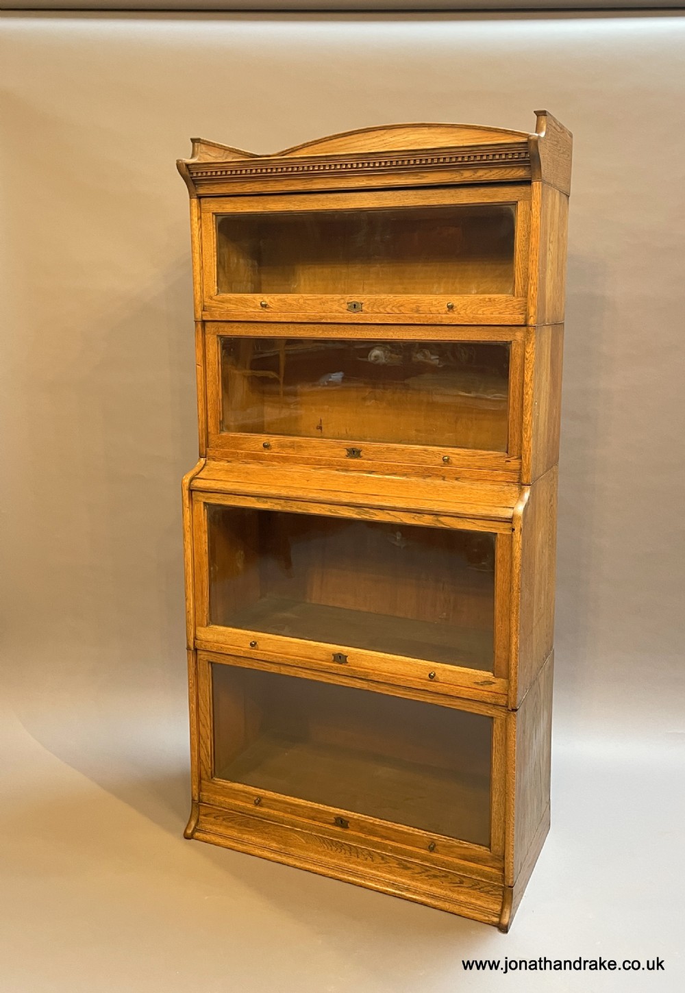Globe Wernicke type bookcase ,by Lebus View II