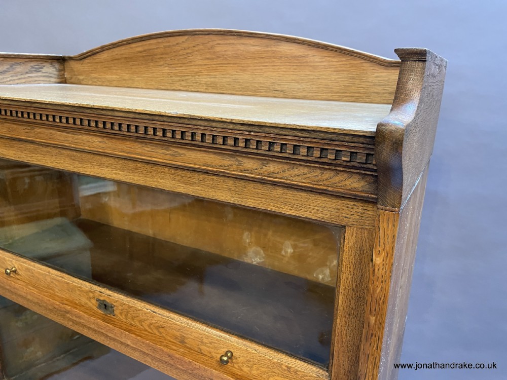 Globe Wernicke type bookcase ,by Lebus View V
