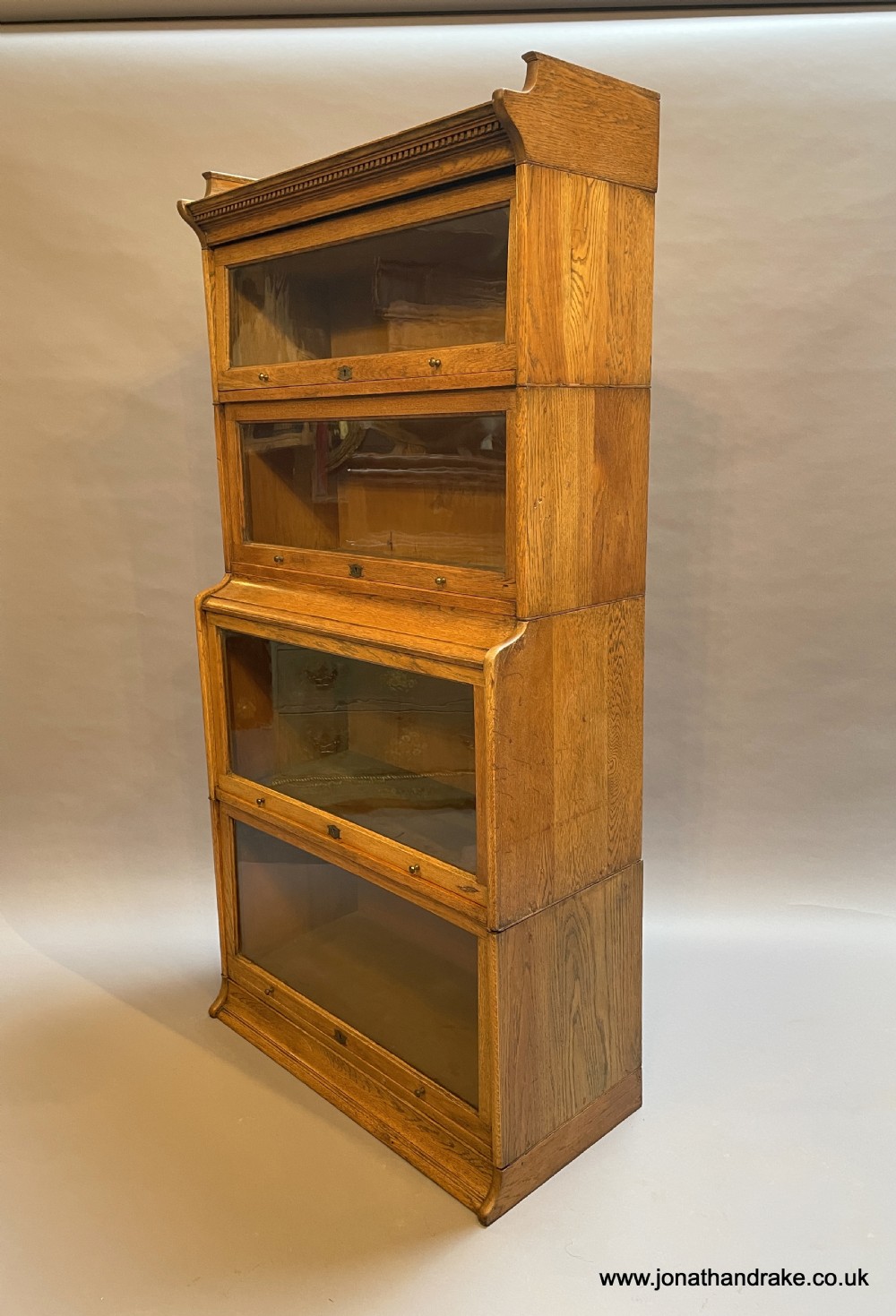 Globe Wernicke type bookcase ,by Lebus View VII