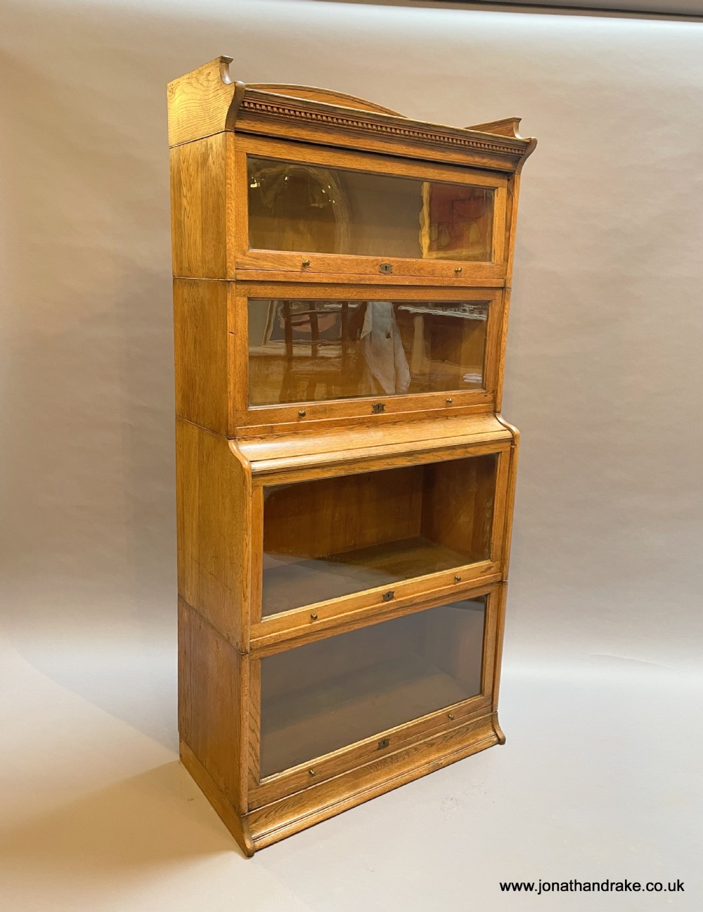 Globe Wernicke type bookcase ,by Lebus View IX
