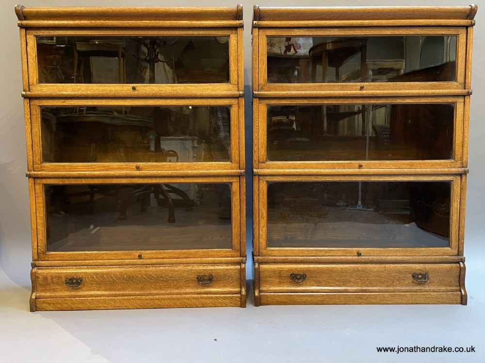 Pair Globe Wernicke oak bookcases View IV