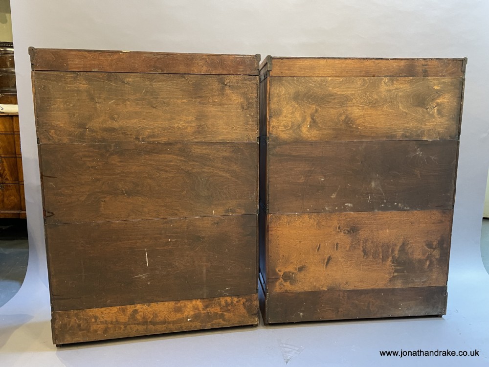 Pair Globe Wernicke oak bookcases View XI