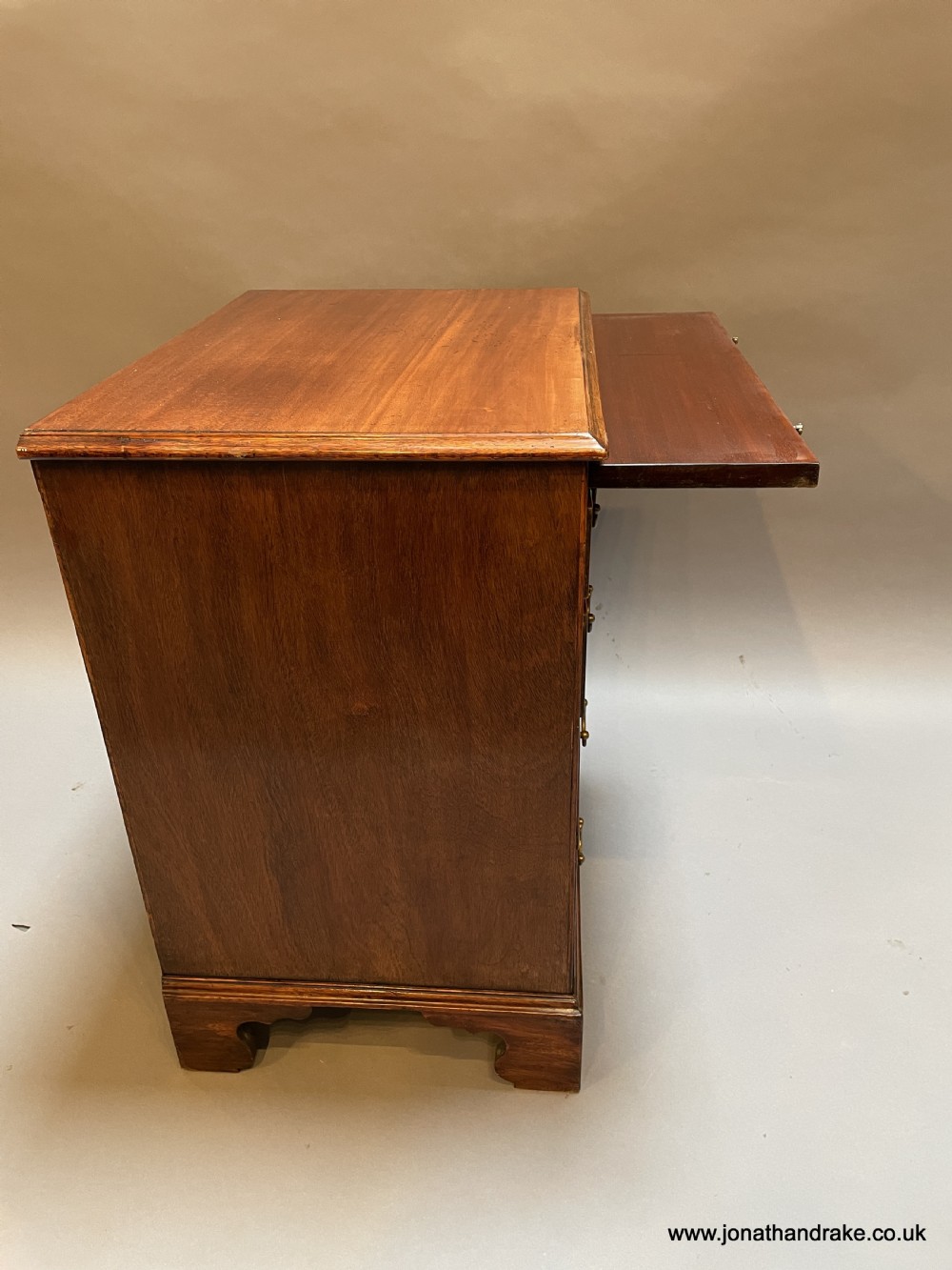 George III small chest of drawers View VII