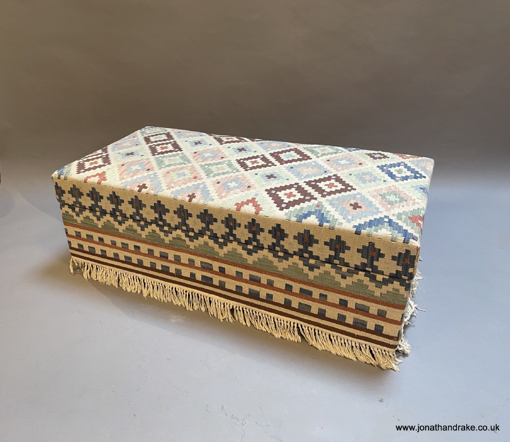 ottoman chest seat View VIII