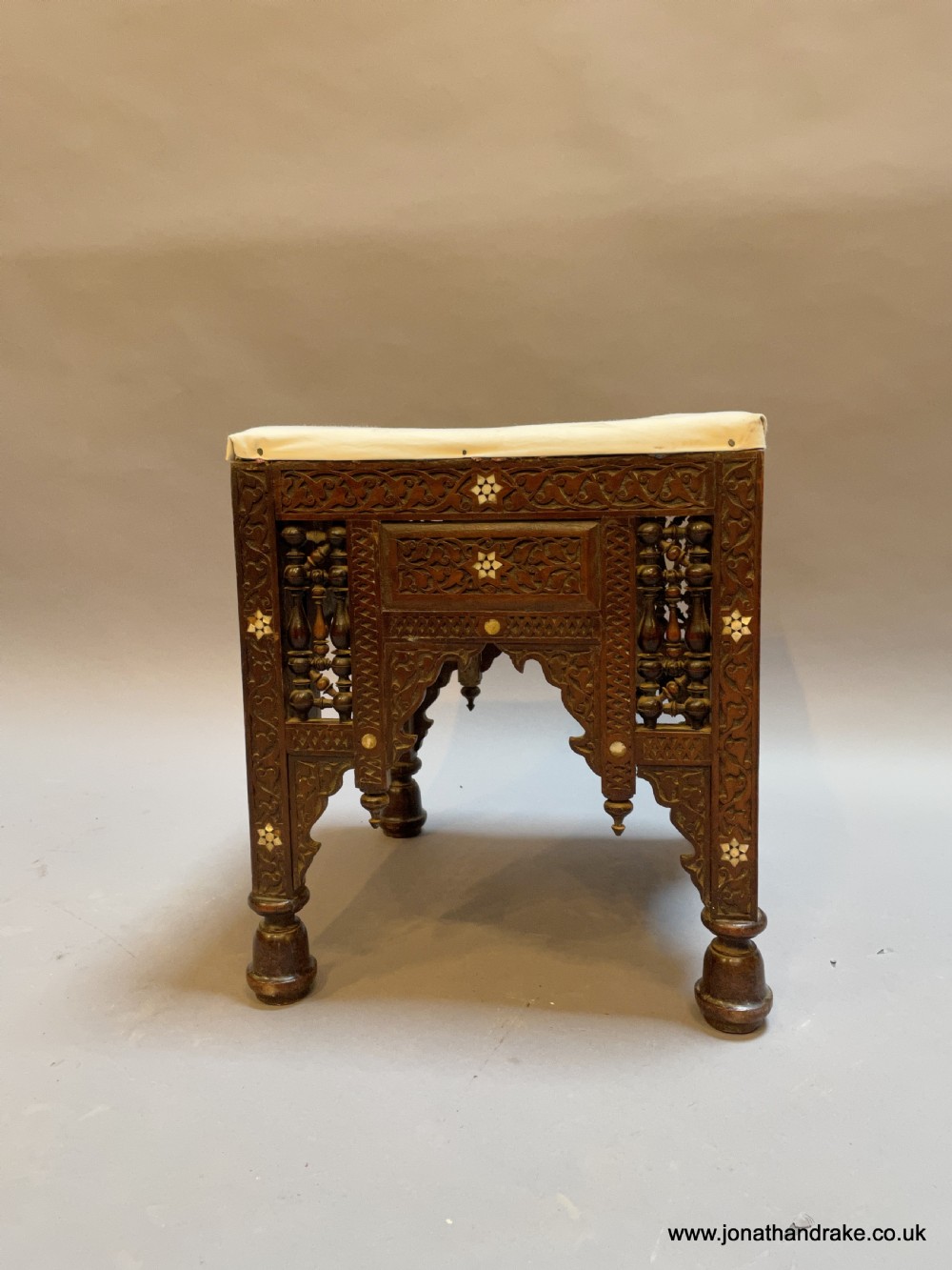 Moorish stool View III