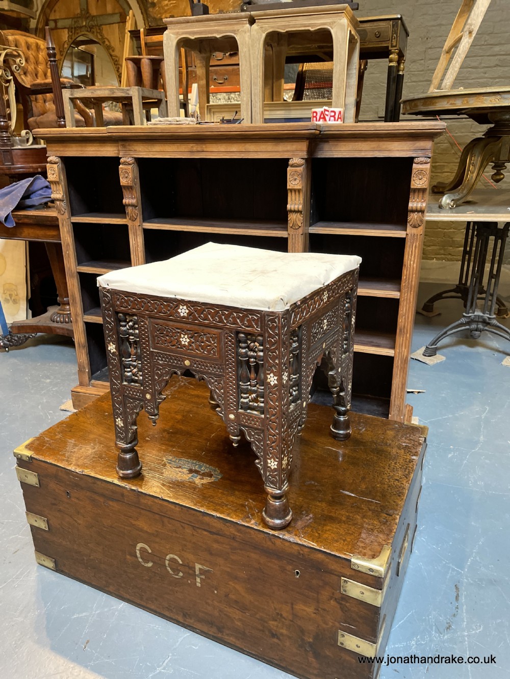 Moorish stool View VI