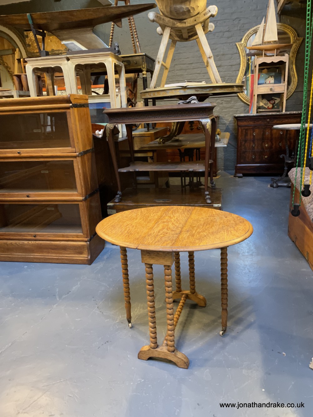 Victorian oak sutherland table View X