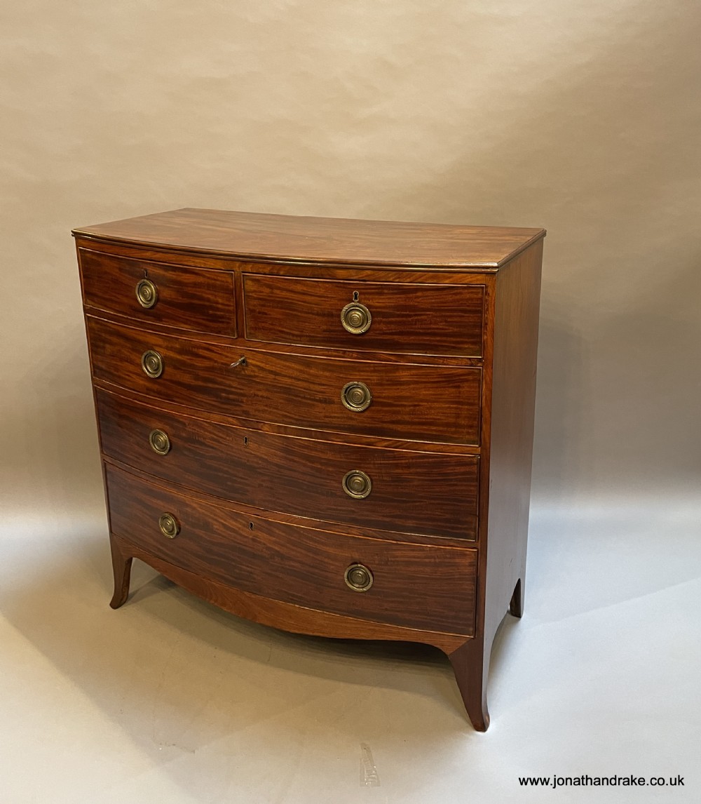 George 111 bow chest of drawers
