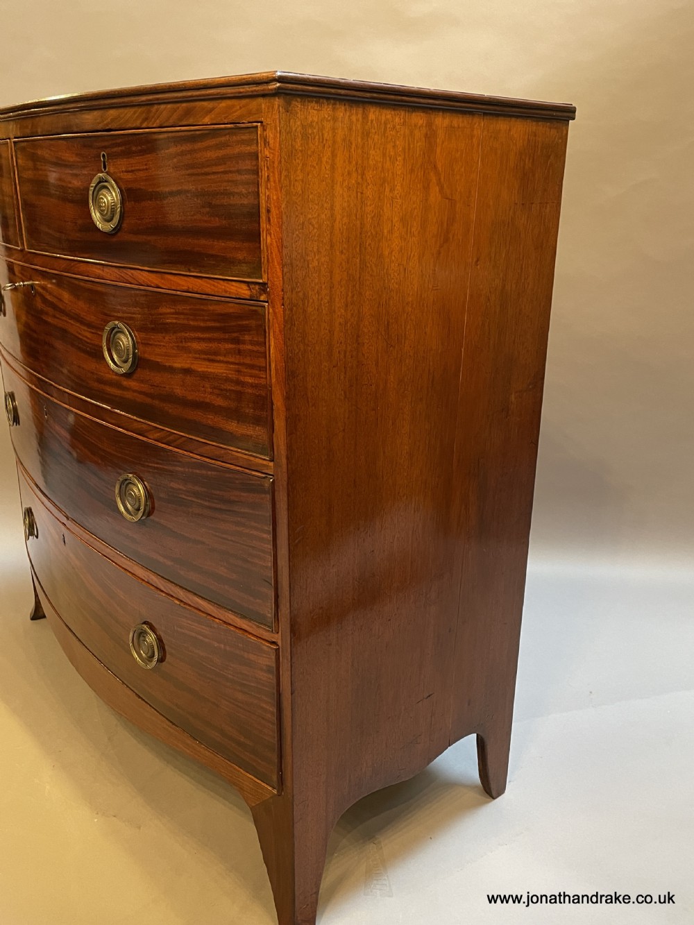 George 111 bow chest of drawers View III