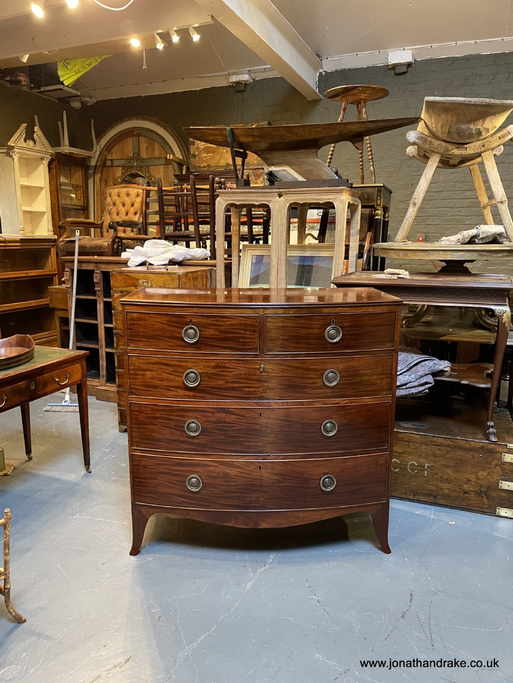 George 111 bow chest of drawers View XIV