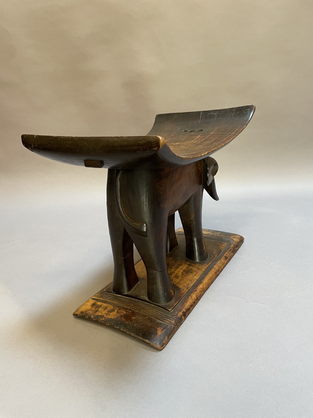 Ashanti elephant stool View VI