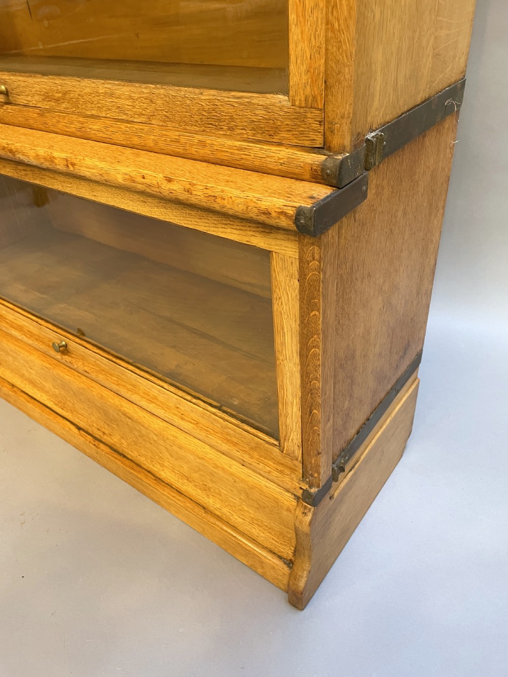 Globe wernicke bookcase View III
