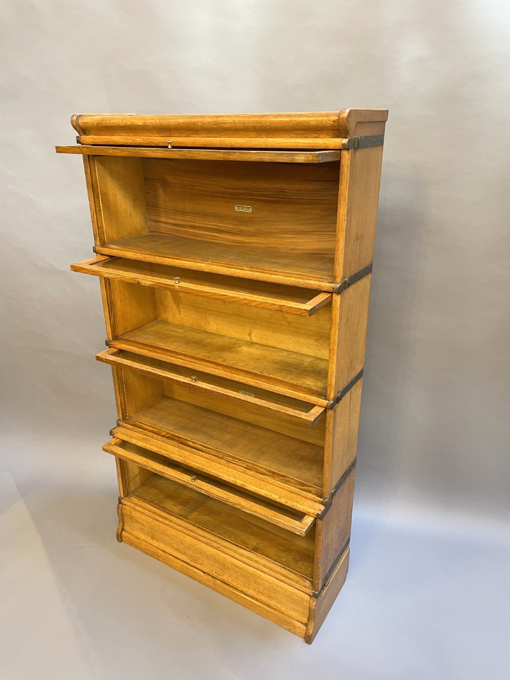 Globe wernicke bookcase View IV