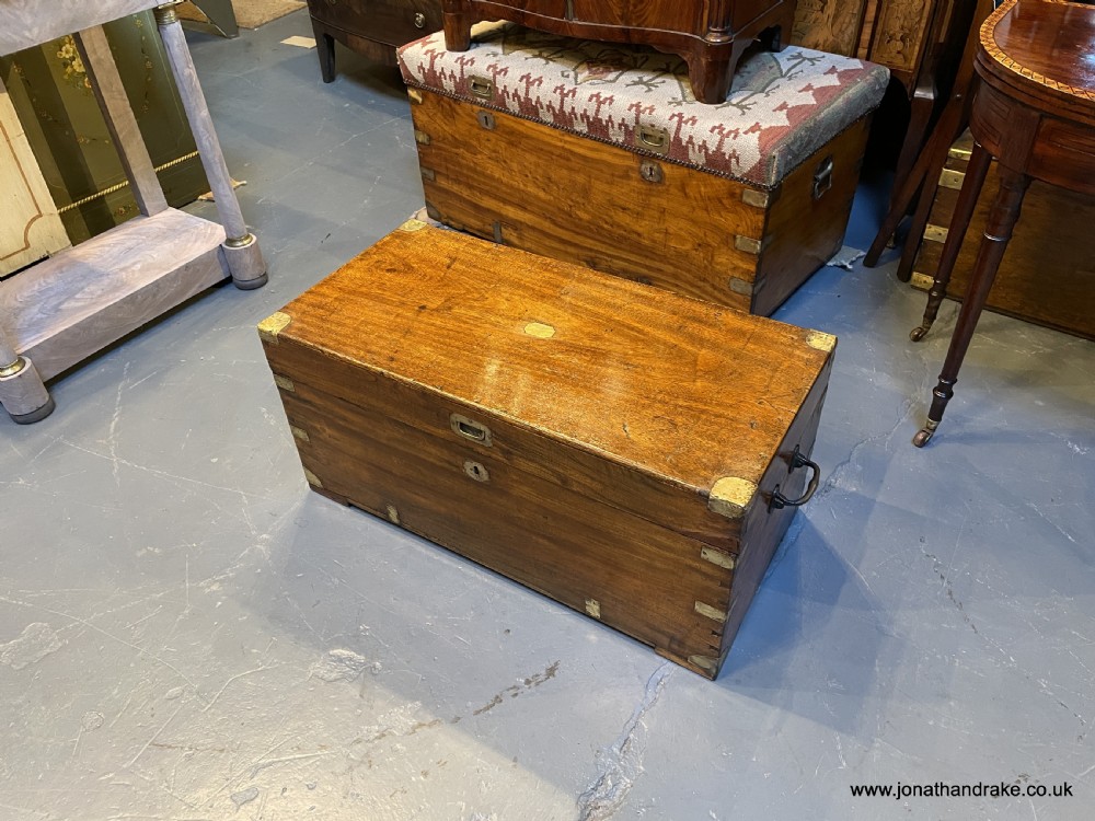 Camphor campaign trunk View IX
