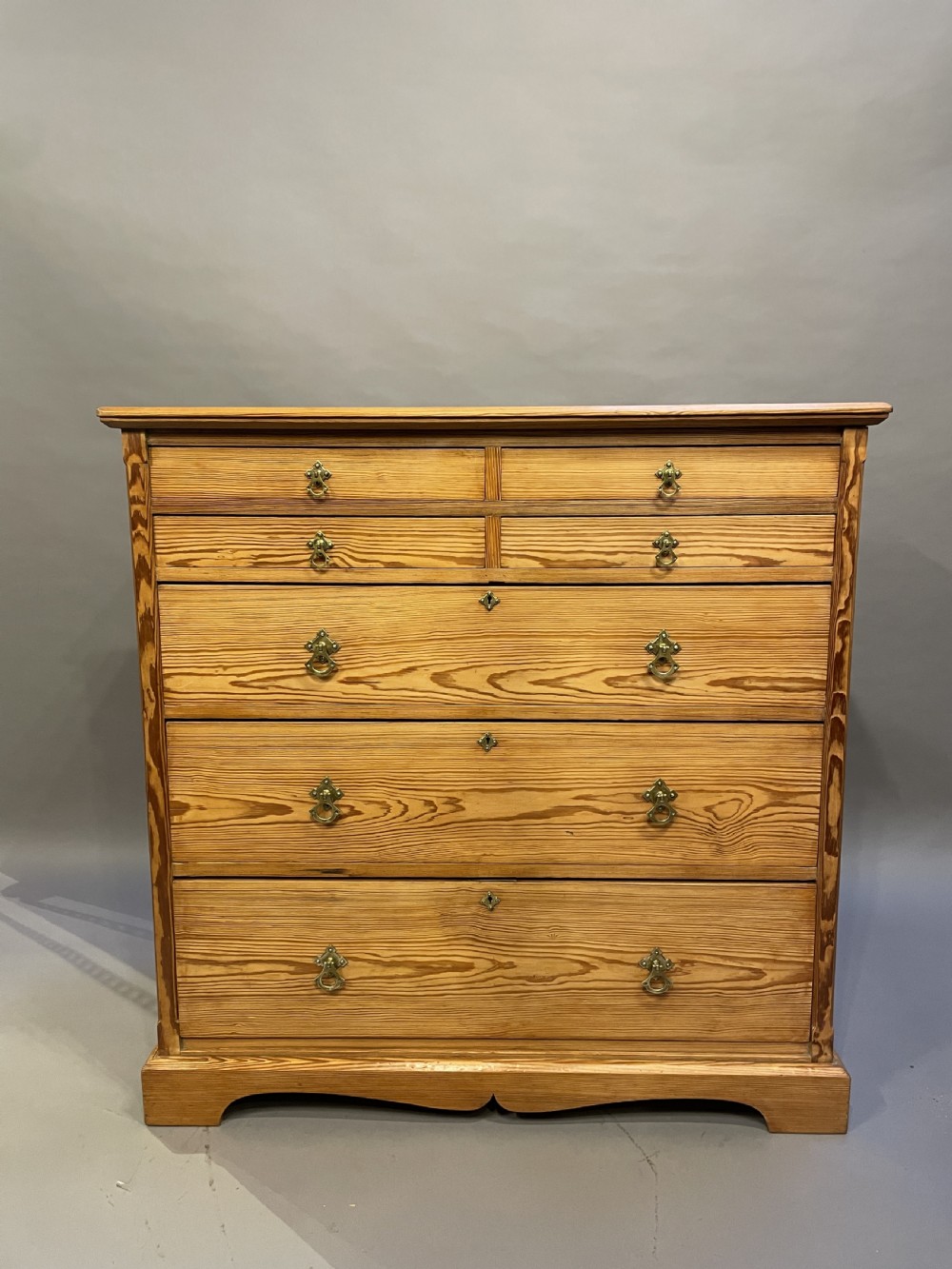 arts and crafts Oregon pine chest of drawers View VIII