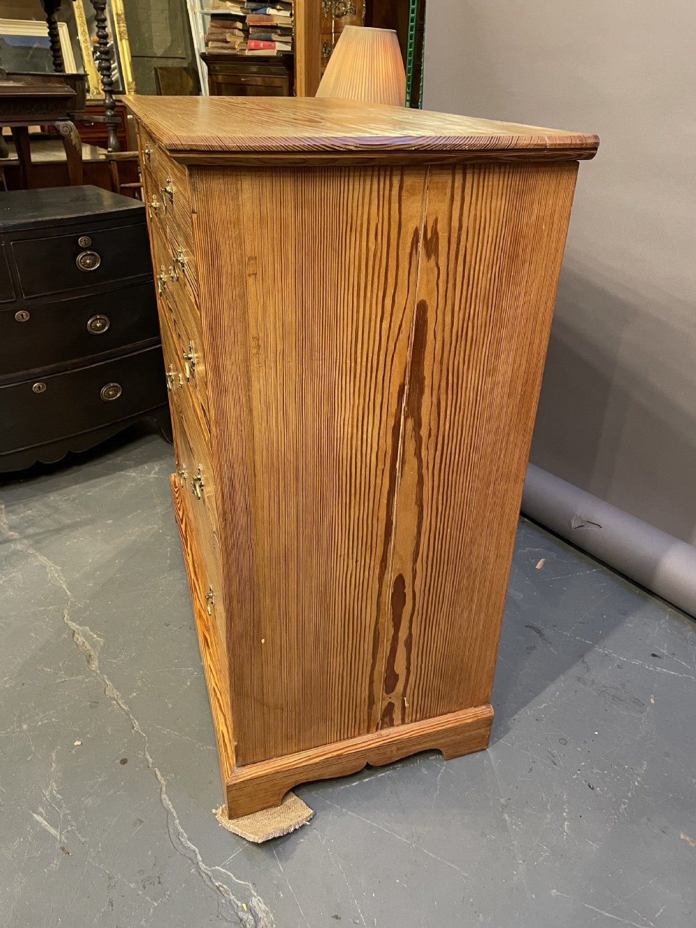 arts and crafts Oregon pine chest of drawers View XV