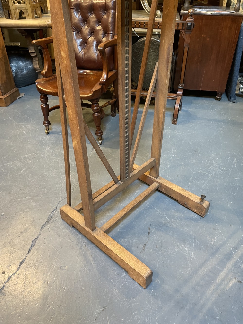 Early C20th artists easel View XII