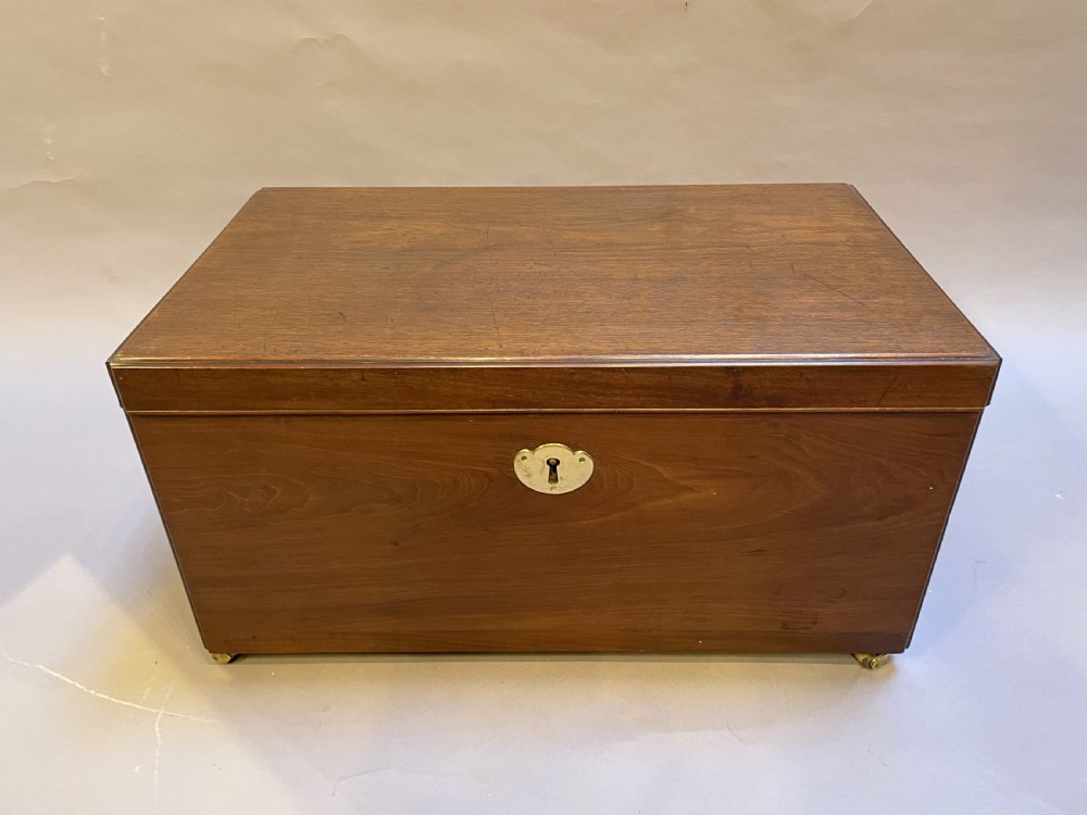 C18th Red Walnut Trunk coffer View VI