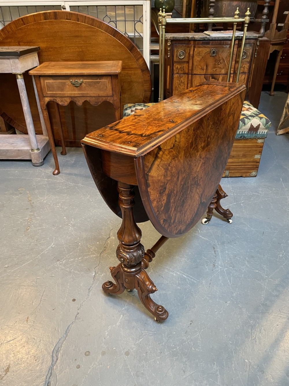 Victorian burr walnut sutherland table View IX