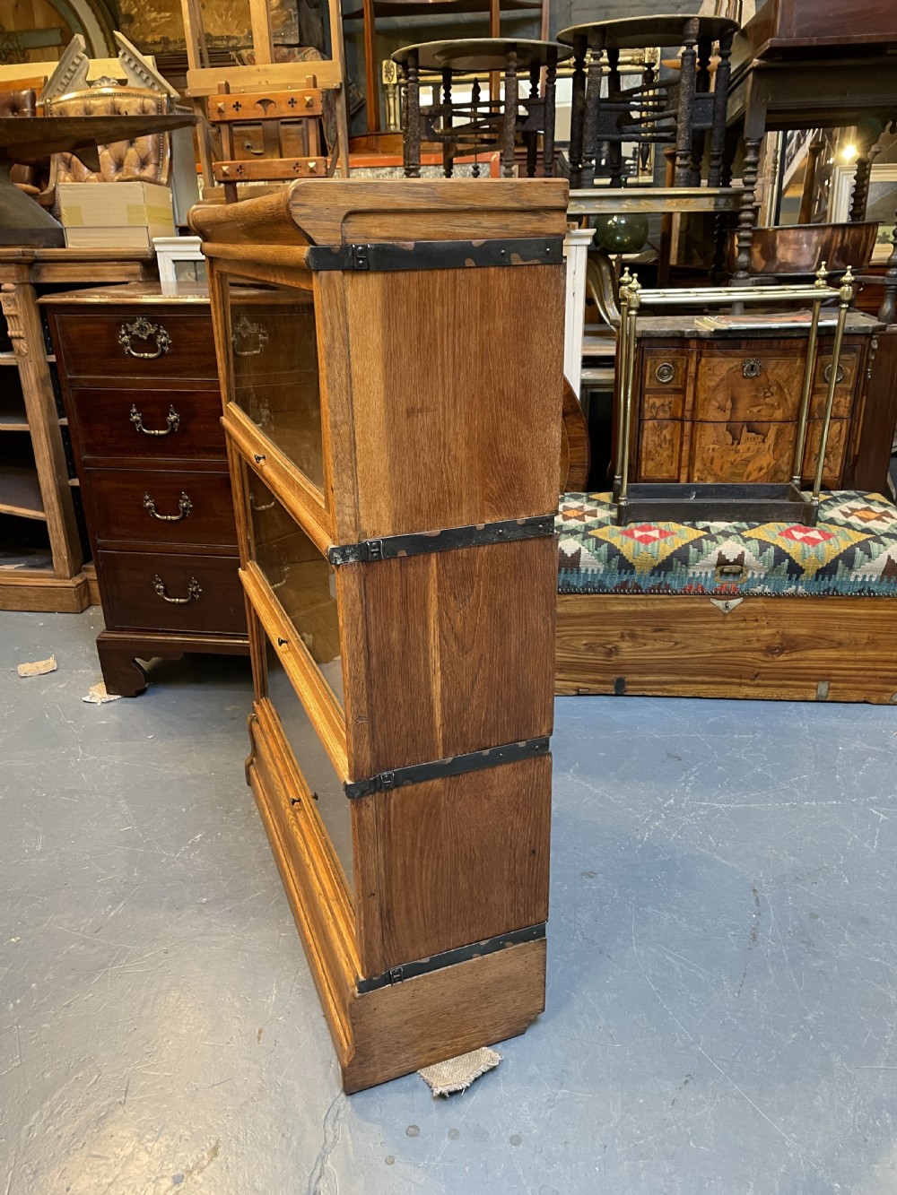 Globe Wernicke Oak Bookcase 125 View VI