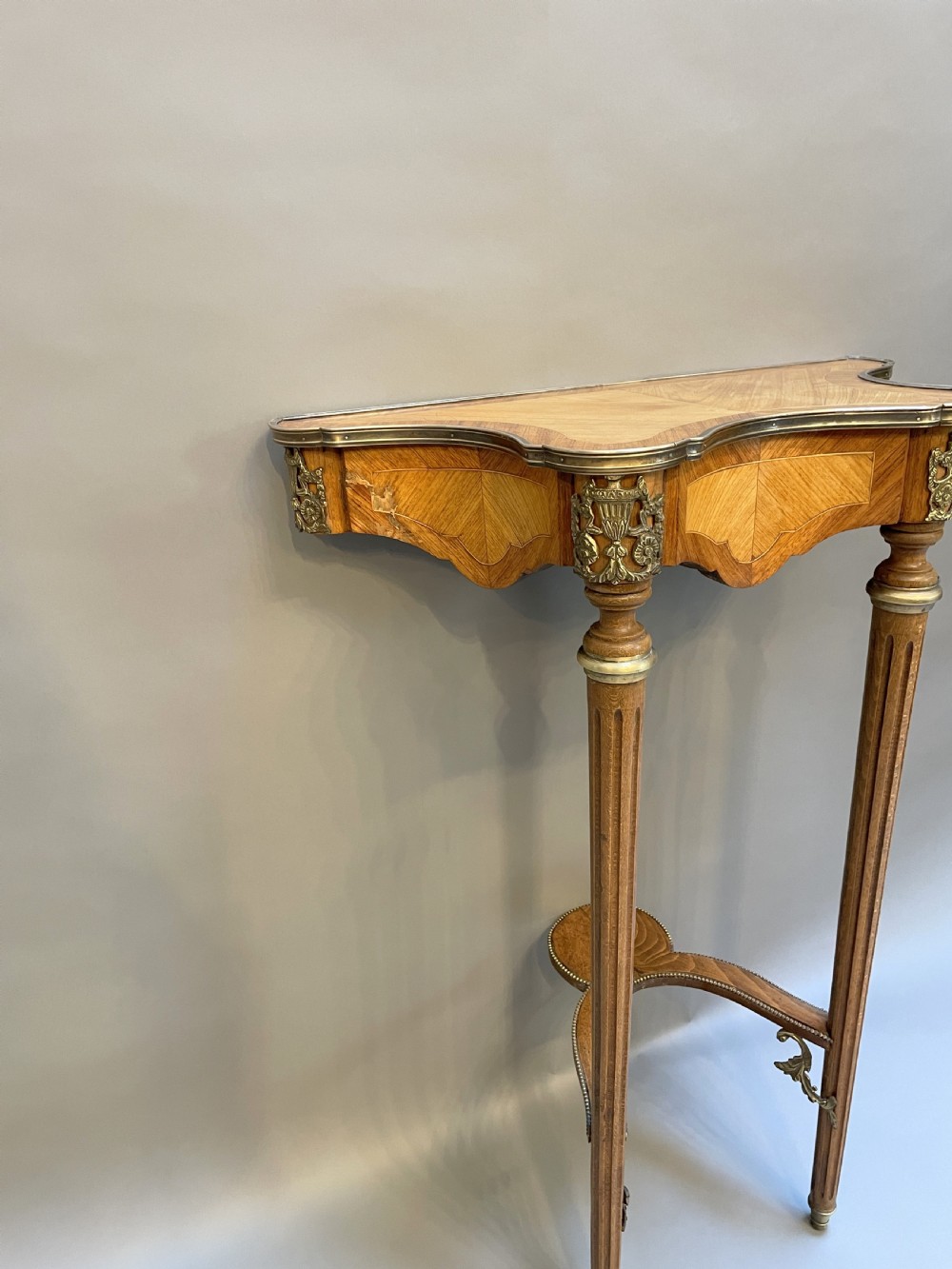 French pier table View VI