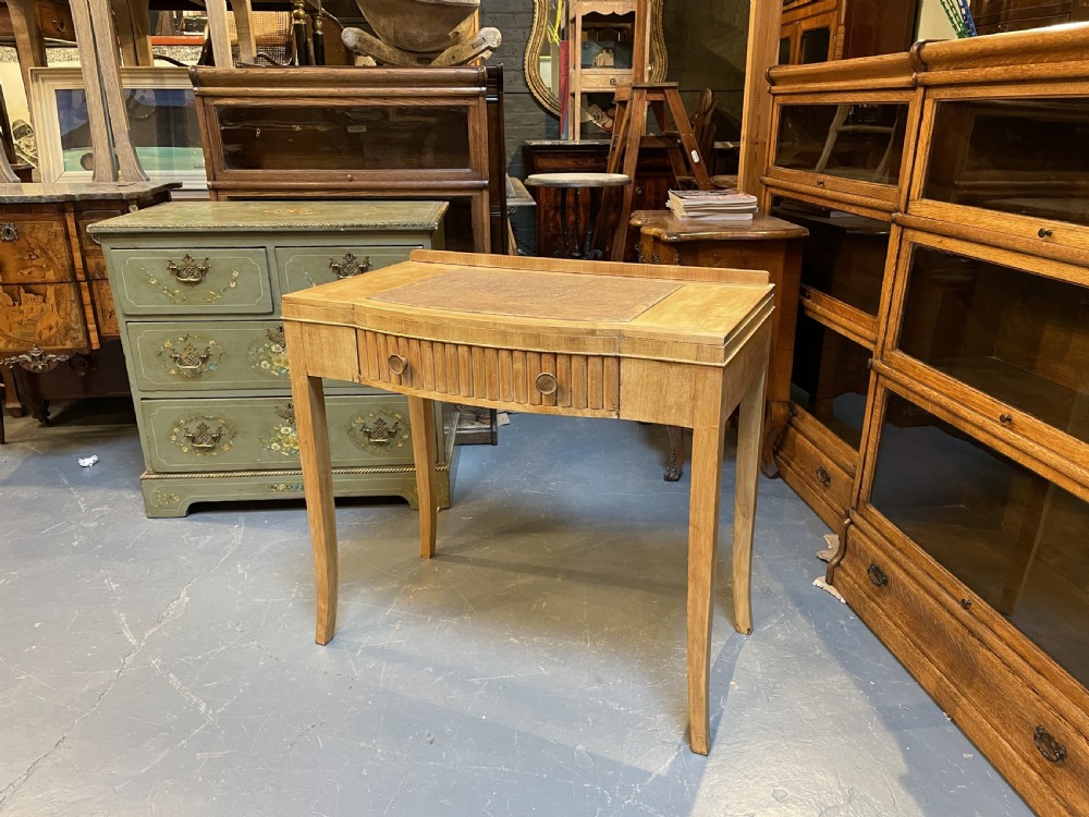 Art Deco writing table View XII