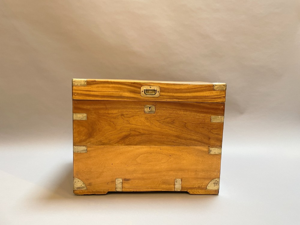 C19th Camphor Campaign Trunk View VII