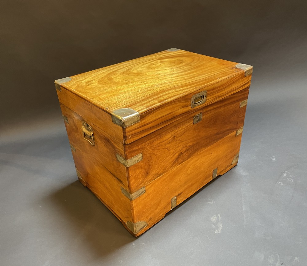 C19th Camphor Campaign Trunk View XI