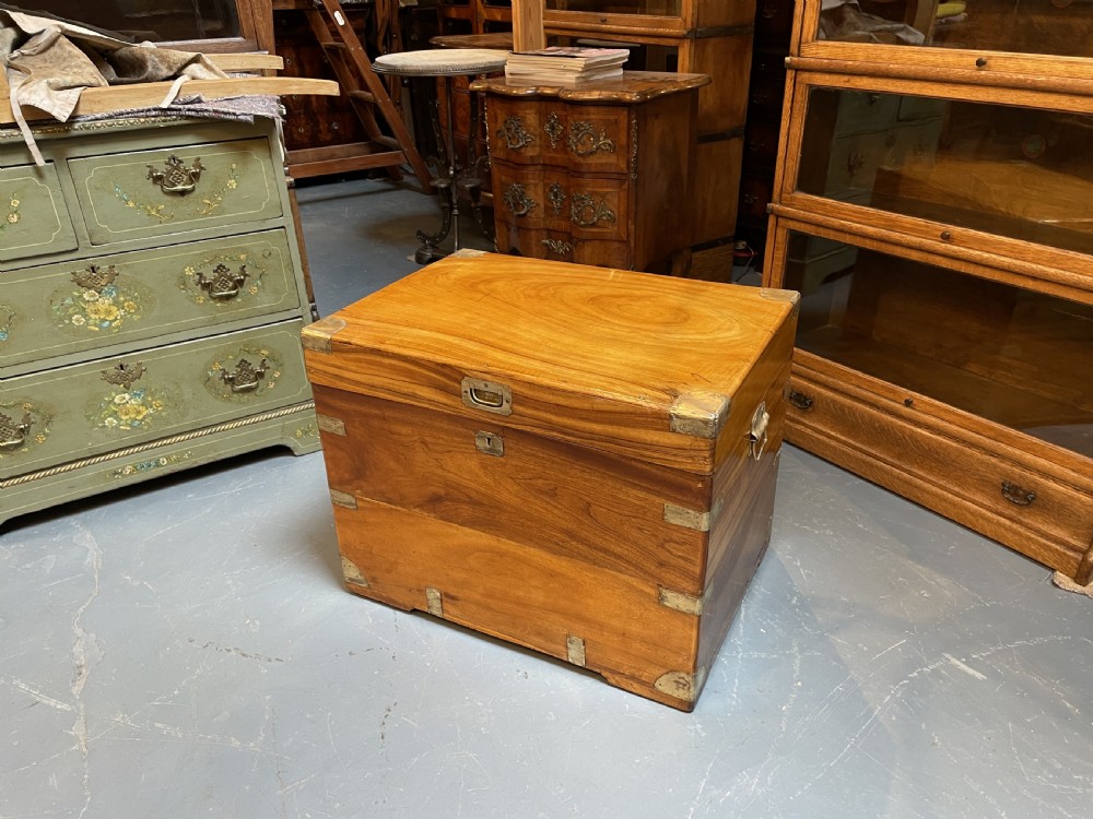 C19th Camphor Campaign Trunk View XII