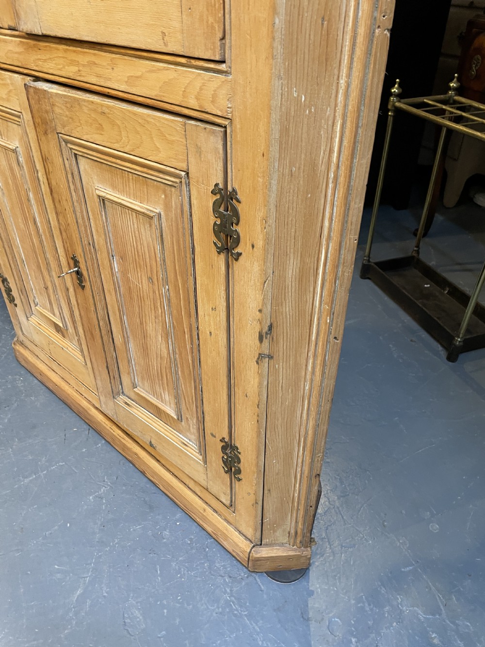 George III Pine Corner Cupboard View XI