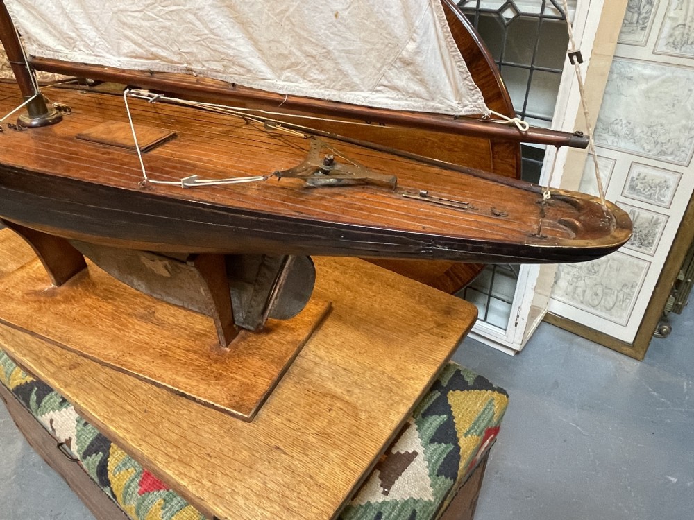 vintage mahogany pond yacht View VII