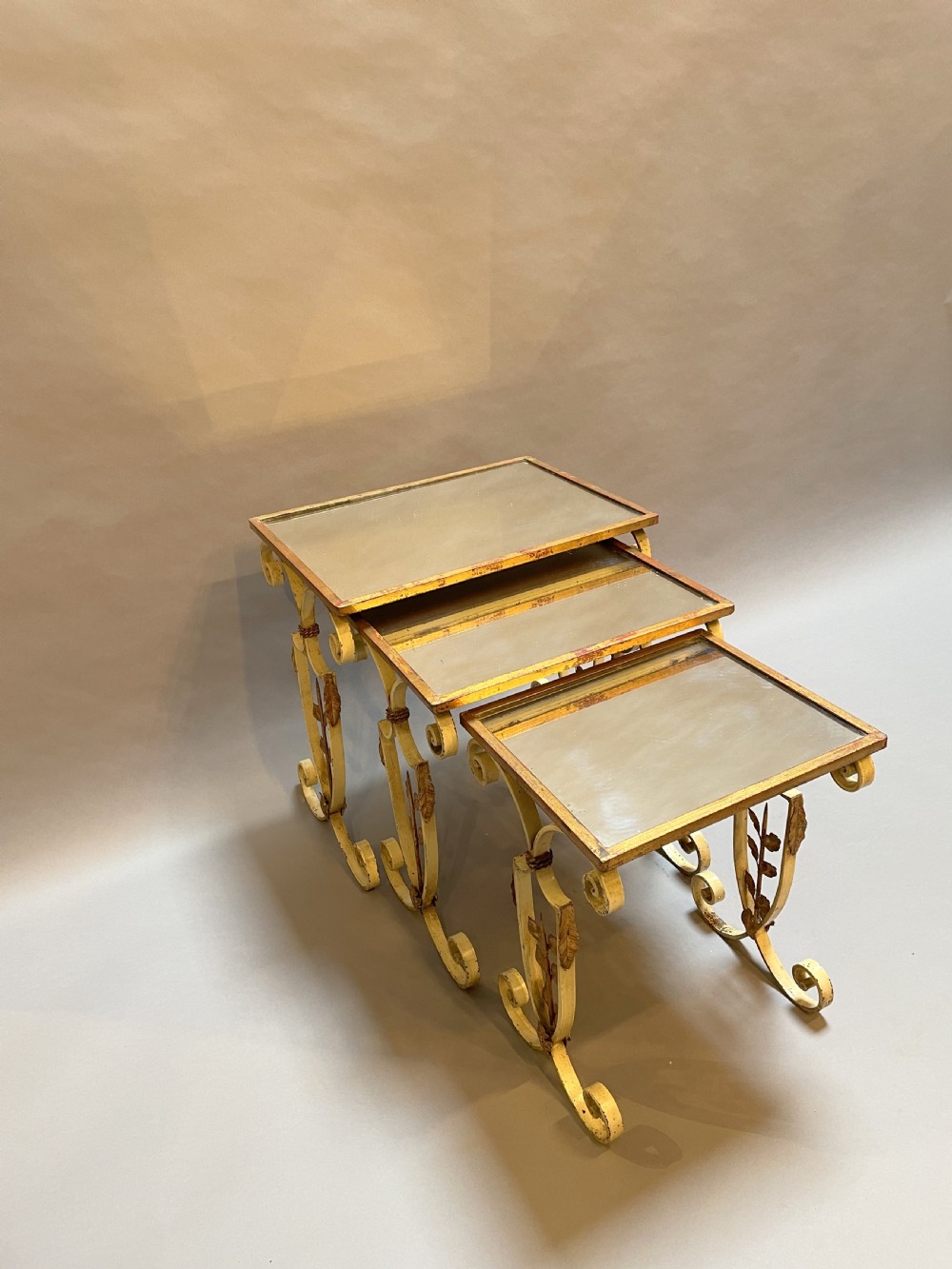 Italian Nest Of 3 Tables View XVII