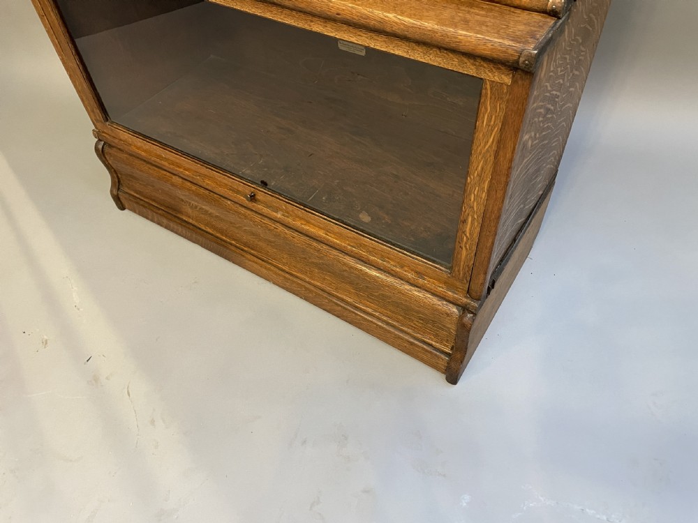 Globe wernicke bookcase of 5 large sections View IV
