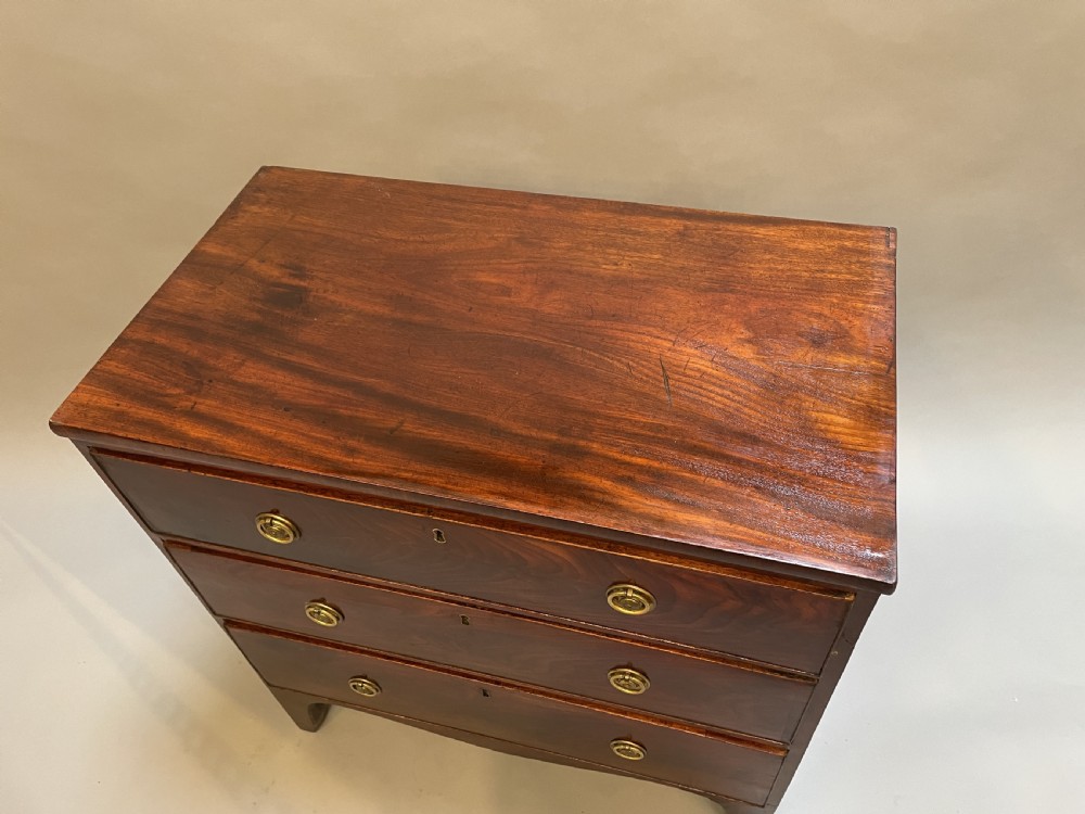 George III Mahogany Small Chest Of Drawers View VIII