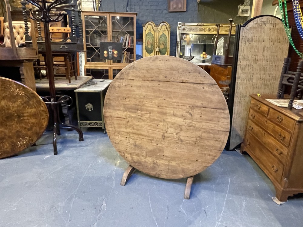 French pine Vendange table View III
