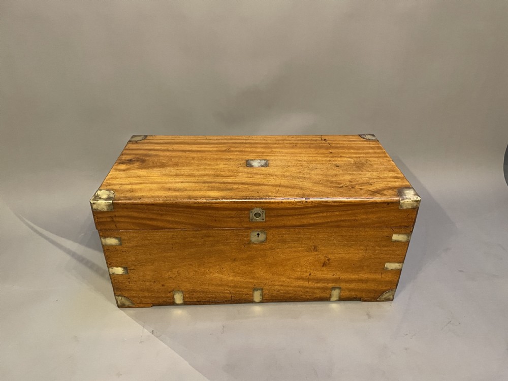 camphor campaign trunk chest View III