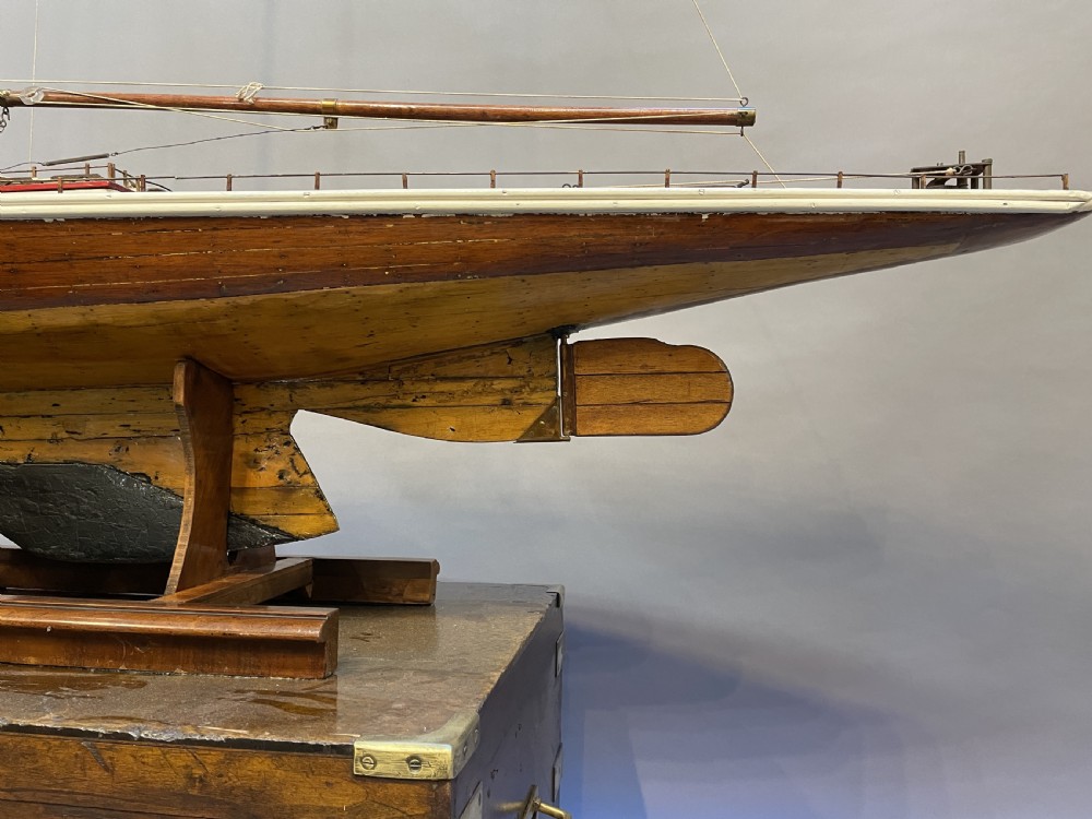 large vintage pond yacht View IX