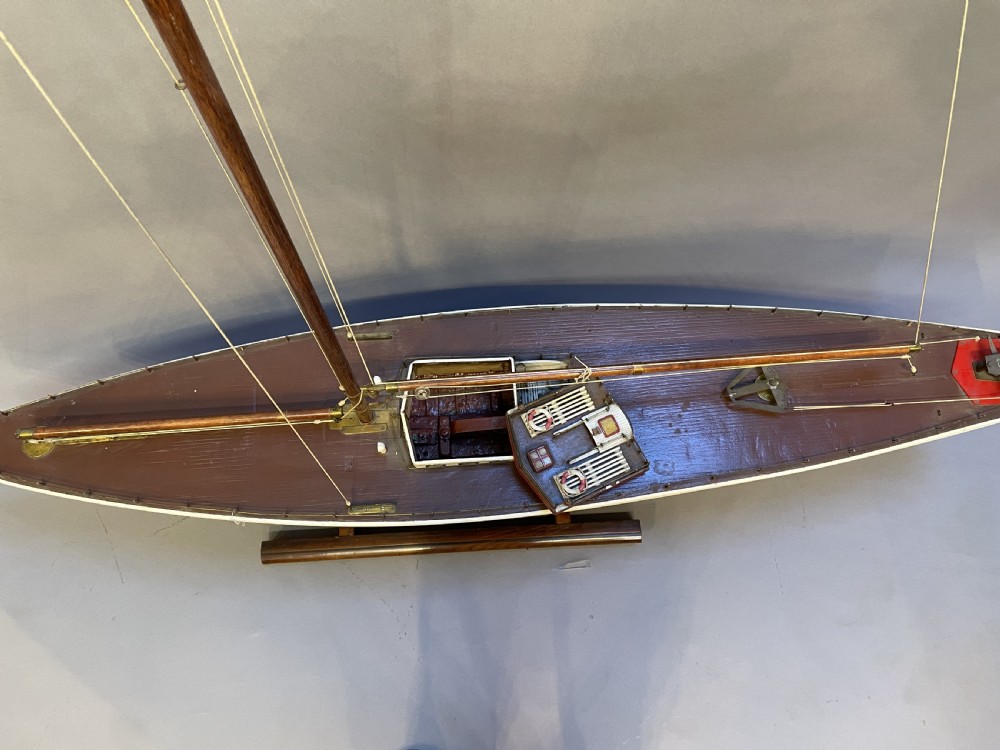 large vintage pond yacht View XI