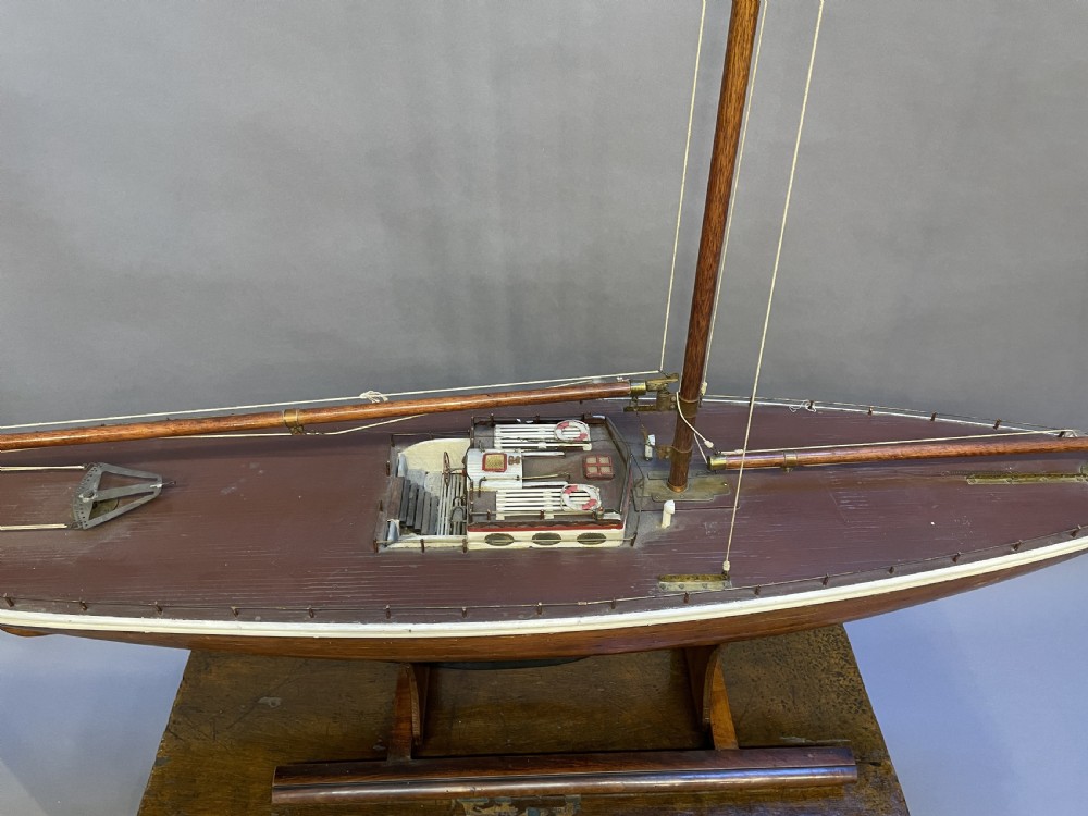 large vintage pond yacht View XV